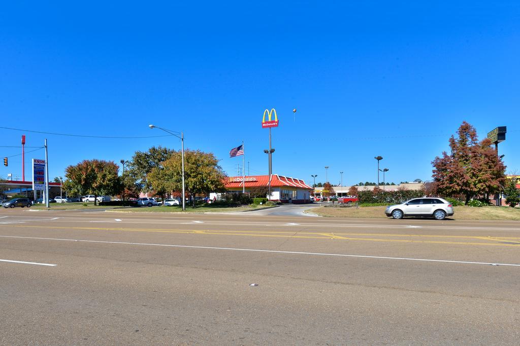 Americas Best Value Inn - Brookhaven Exterior photo